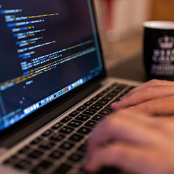 我承认我搜过“黑料社区今日”，但最后我只做了这件事：我当场拉黑了